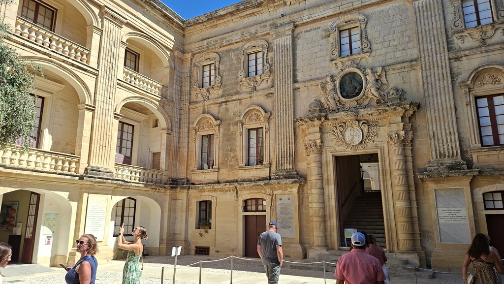 20250917 125941 (Copy)